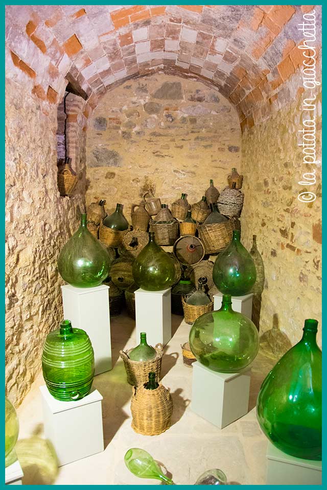 Bottiglie, fiasci e prodotti in vetro